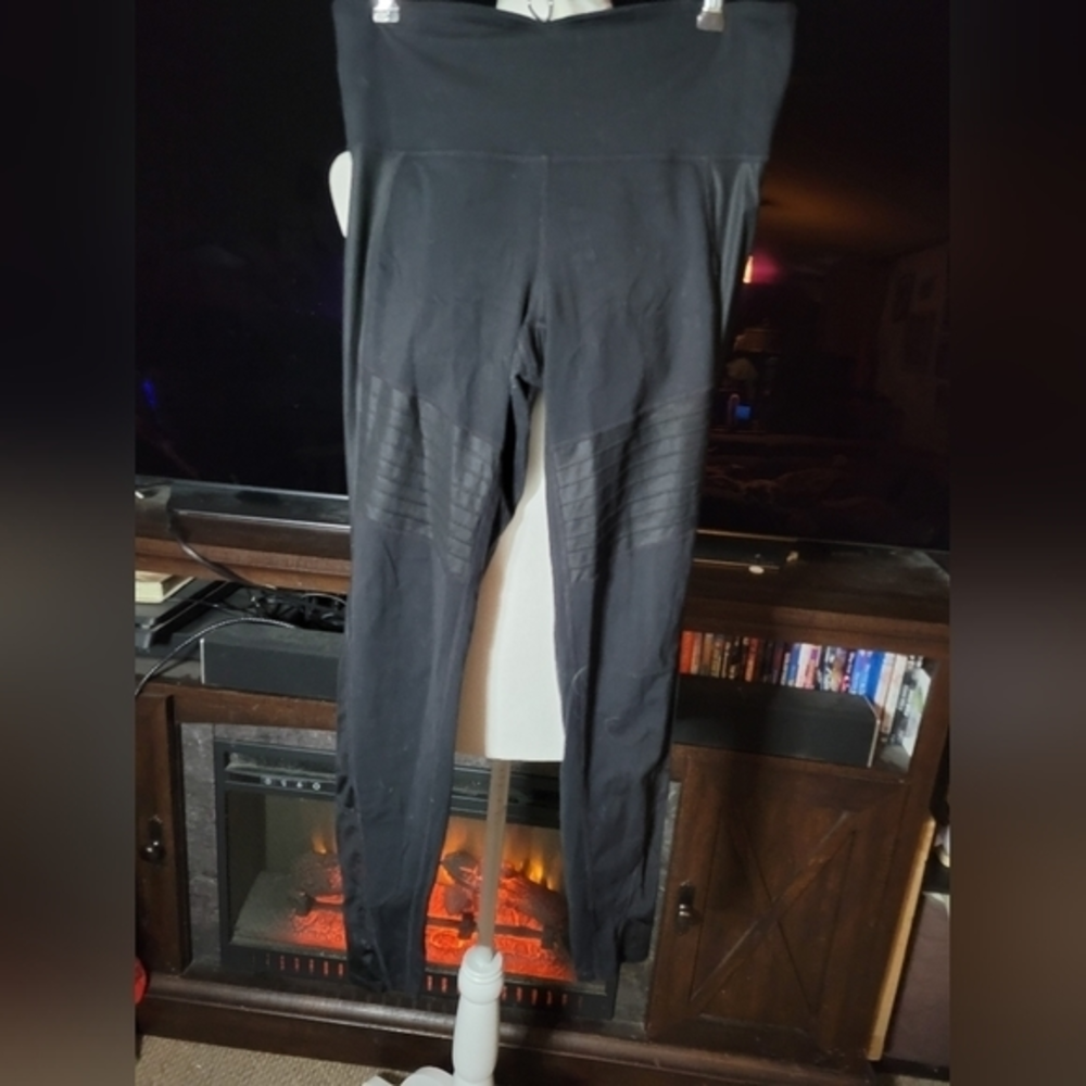 Athleta size small ladies black leggings w mesh side